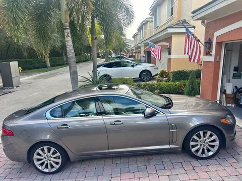 2011 Jaguar XF PREMIUM