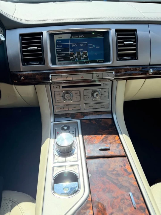 2011 Jaguar X250 XF - Image 15 of 19