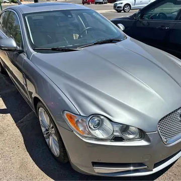 2011 Jaguar XF Premium Luxury Sedan 4D