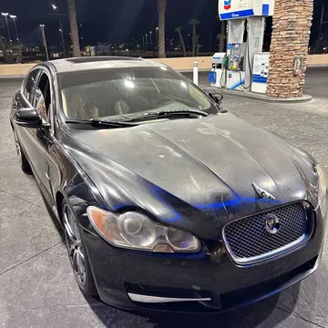 2011 Jaguar XF Premium Luxury Sedan 4D