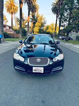 2011 Jaguar XF Premium Luxury Sedan 4D