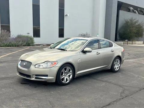 2011 Jaguar XF Premium Luxury Sedan 4D