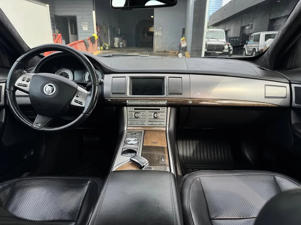 2011 Jaguar X250 XFR - Image 6 of 16