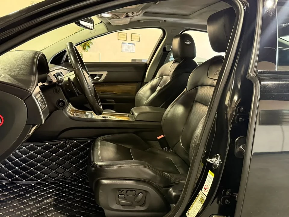 2011 Jaguar X250 XFR - Image 11 of 20