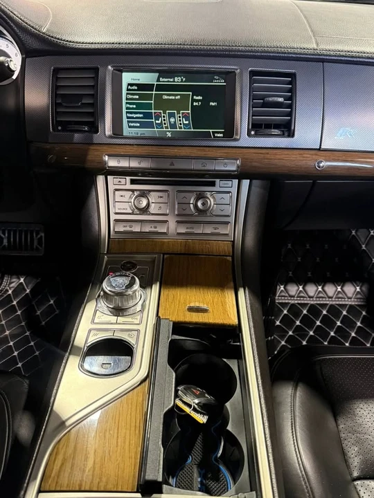 2011 Jaguar X250 XFR - Image 18 of 20