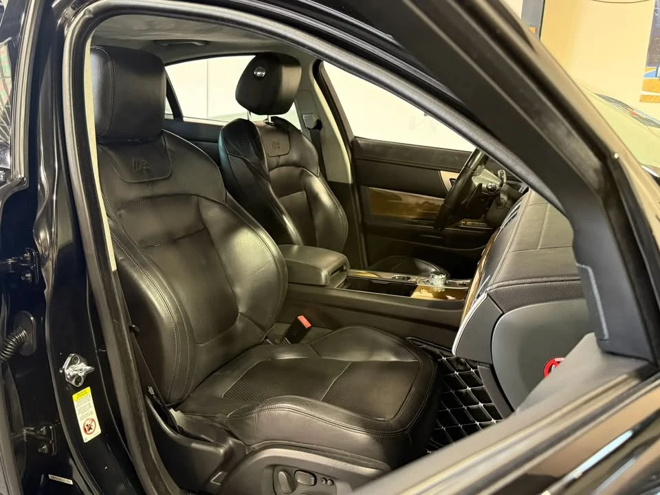 2011 Jaguar X250 XFR - Image 15 of 20