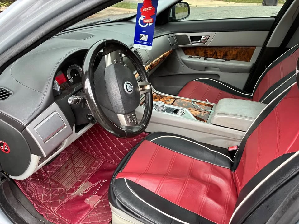 2011 Jaguar - Image 2 of 9
