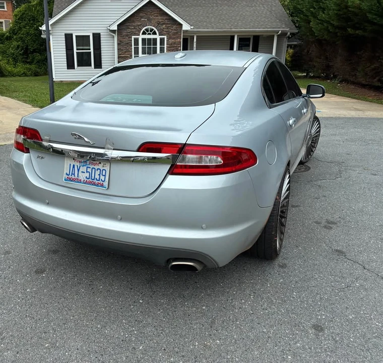 2011 Jaguar - Image 6 of 9