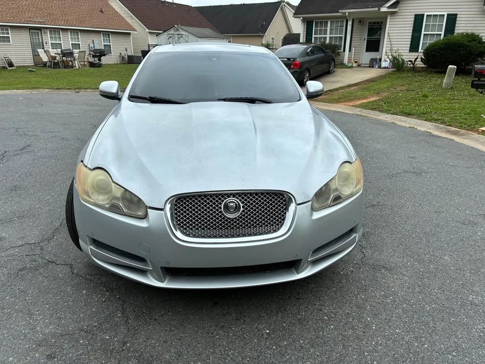 2011 Jaguar - Image 8 of 9