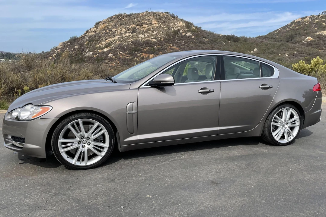 2011 Jaguar X250 XFR - Image 2 of 31