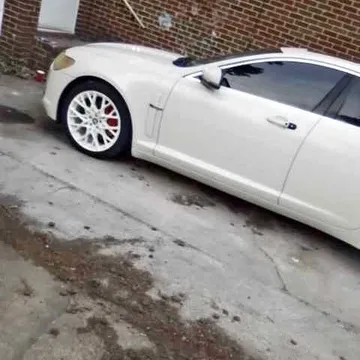 2011 Jaguar XF Supercharged Sedan 4D