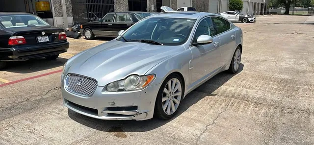 2011 Jaguar XF Premium Sedan 4D
