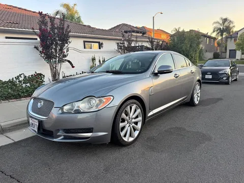 2011 Jaguar XF Premium Sedan 4D