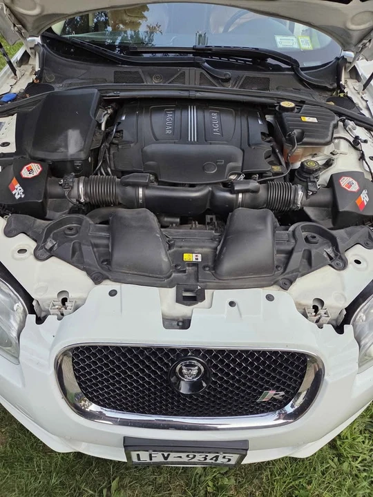 2011 Jaguar X250 XFR - Image 5 of 8