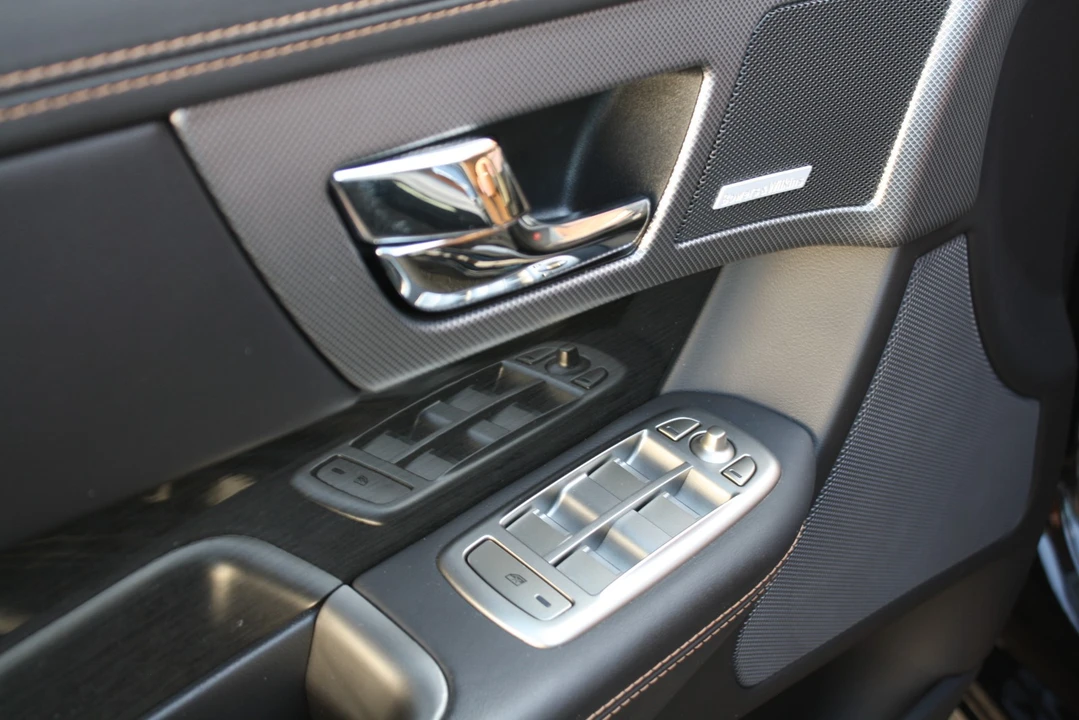 2011 Jaguar X250 XFR - Image 21 of 21