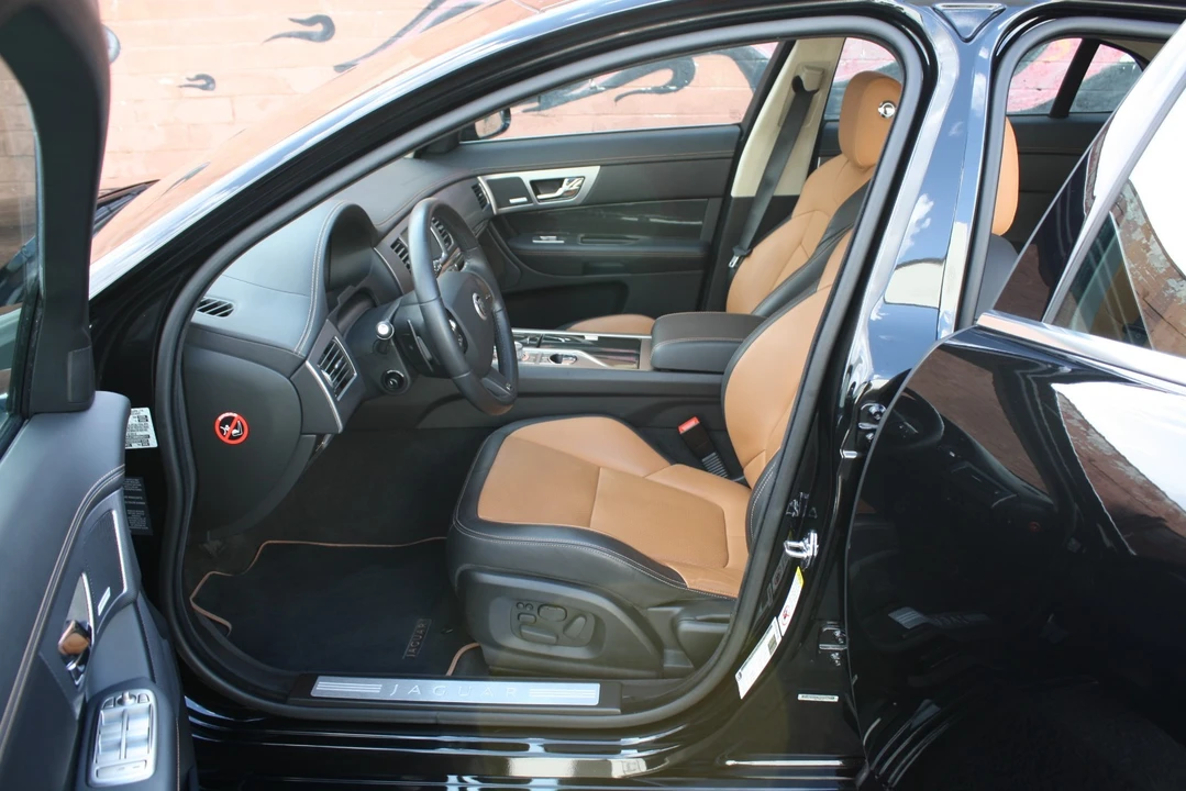 2011 Jaguar X250 XFR - Image 17 of 21