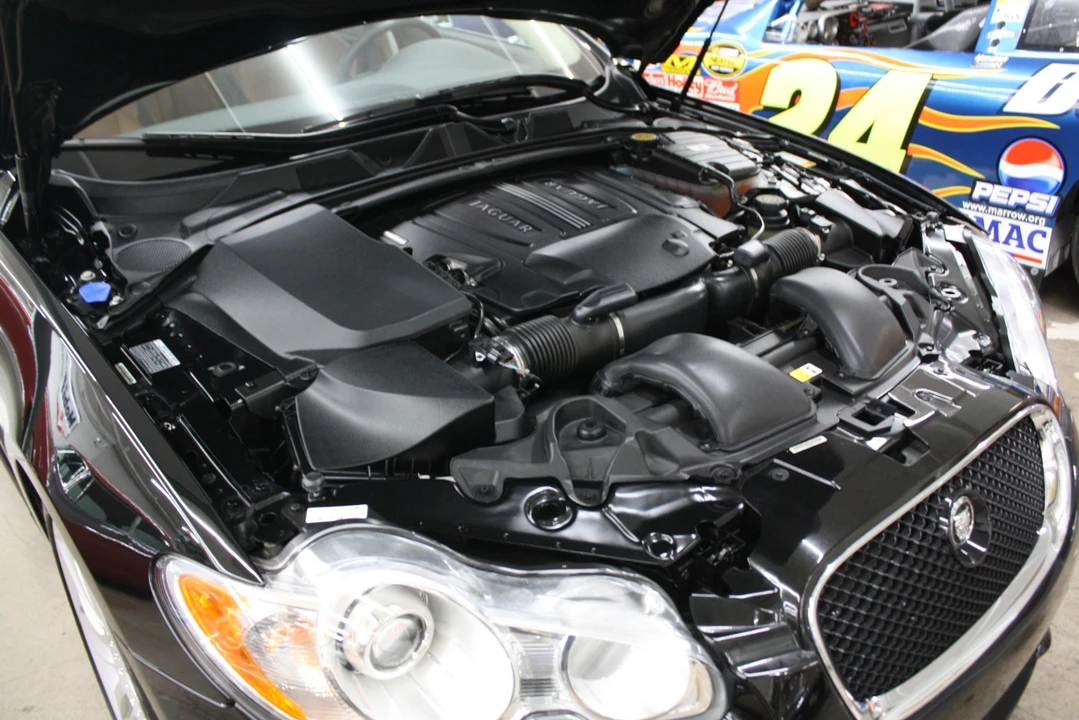 2011 Jaguar X250 XFR - Image 15 of 21