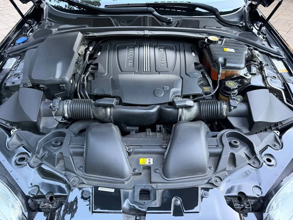 2011 Jaguar X250 XFR - Image 12 of 21