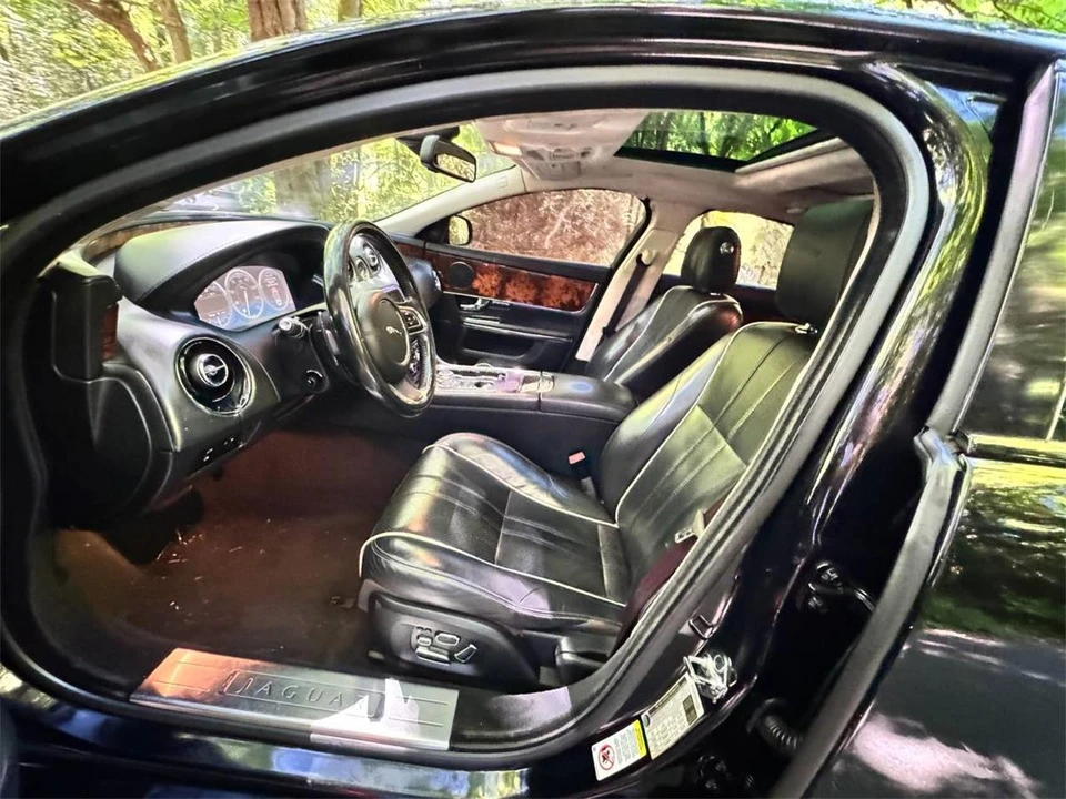 2011 Jaguar X351 XJ - Image 9 of 21