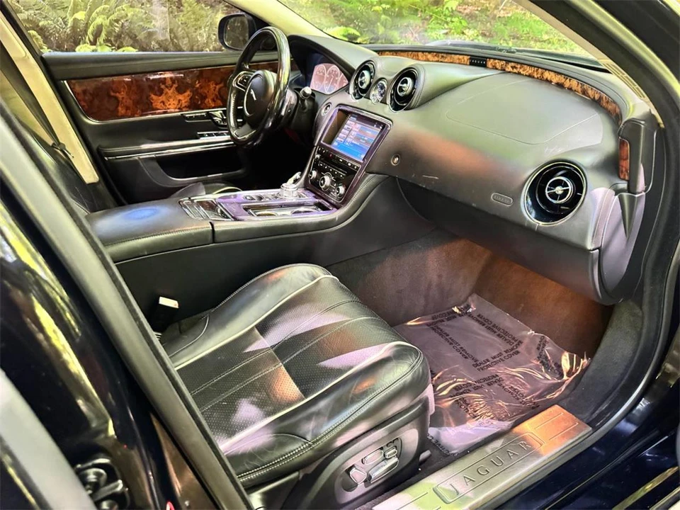 2011 Jaguar X351 XJ - Image 14 of 21