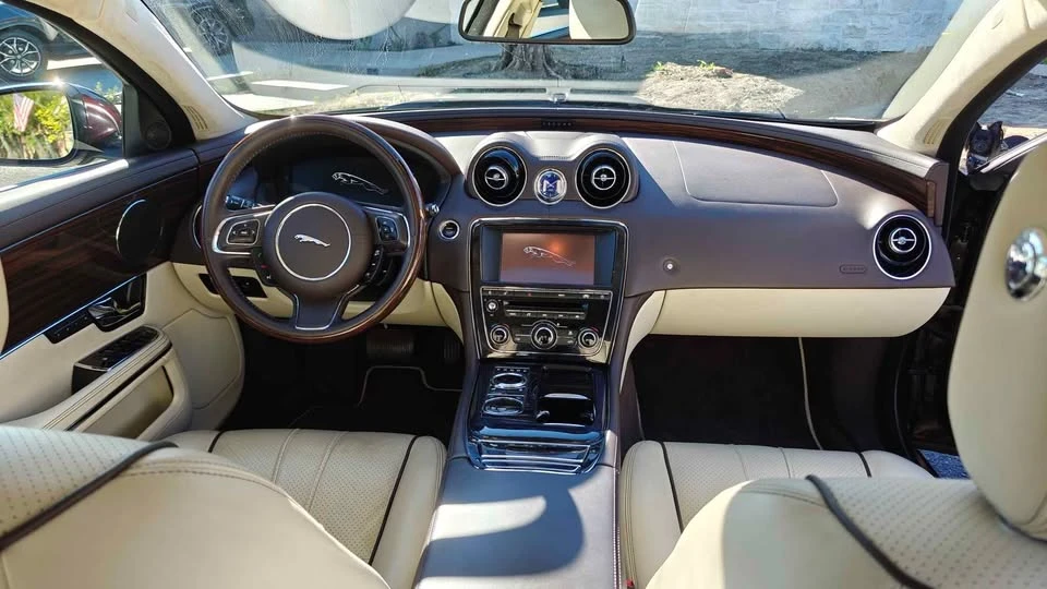 2011 Jaguar X351 XJ - Image 6 of 10