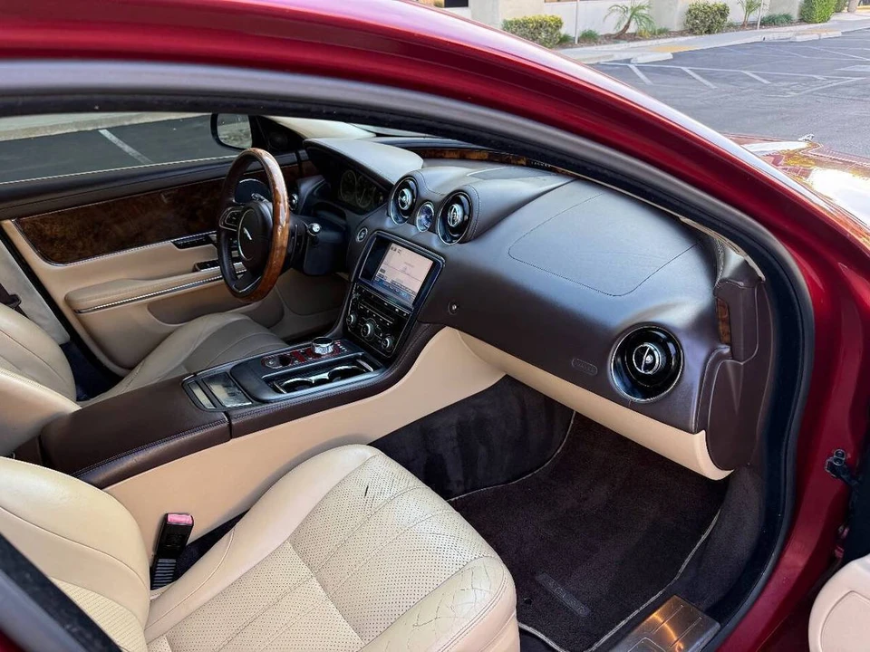 2011 Jaguar X351 XJ - Image 12 of 24