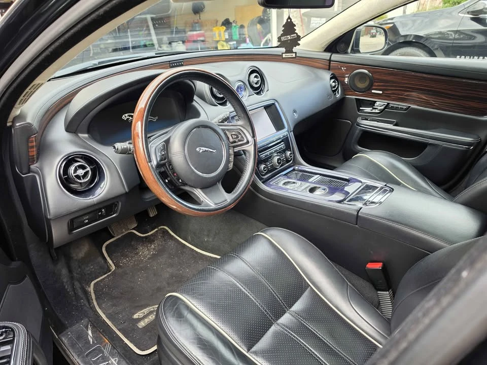 2011 Jaguar X351 XJ - Image 8 of 10