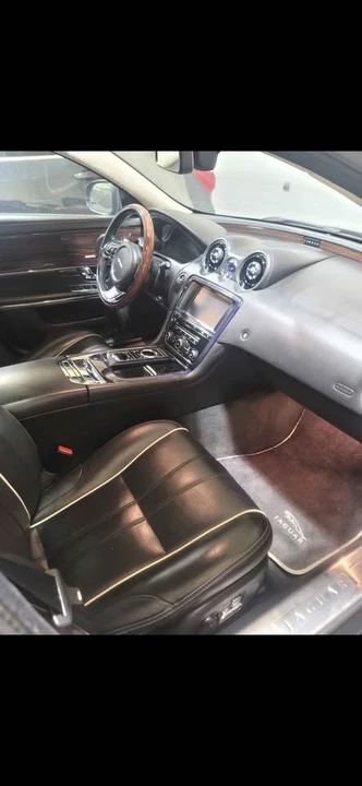 2011 Jaguar X351 XJ - Image 9 of 10
