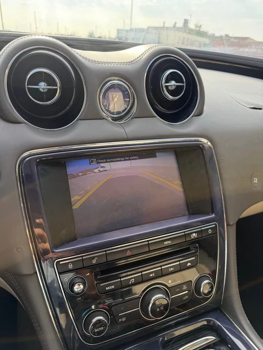 2011 Jaguar X351 XJ - Image 13 of 16