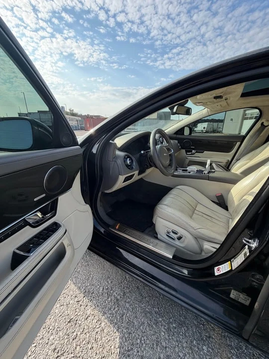 2011 Jaguar X351 XJ - Image 10 of 16