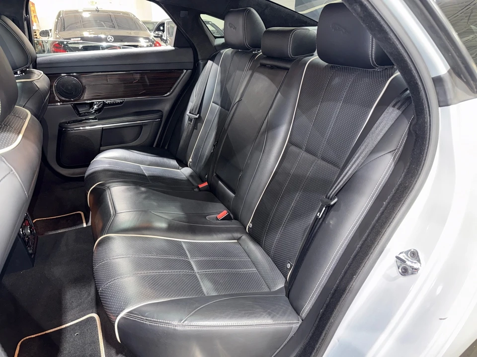 2011 Jaguar X351 XJ - Image 12 of 12