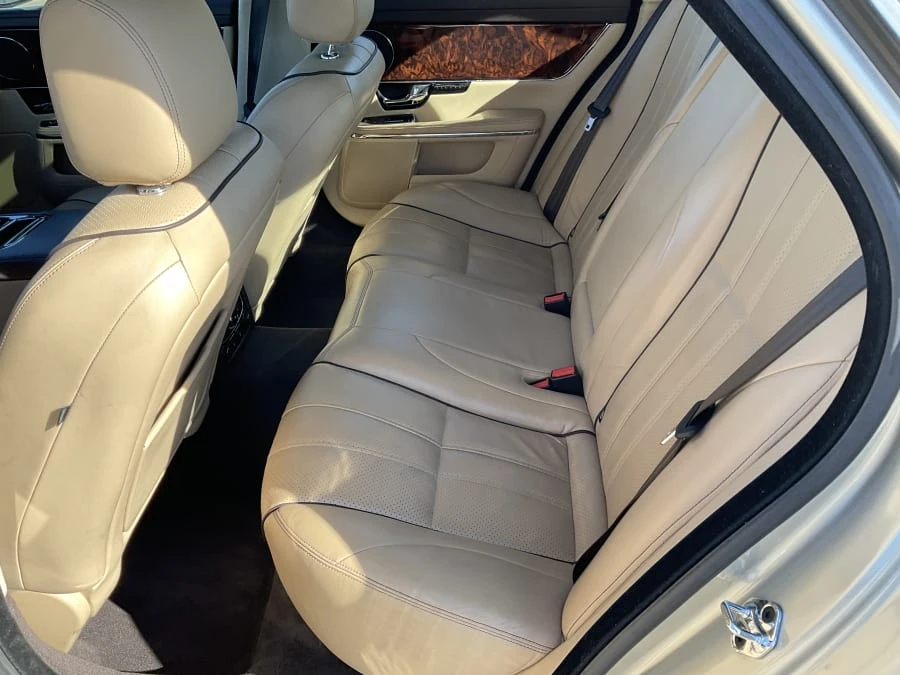 2011 Jaguar X351 XJ - Image 8 of 13