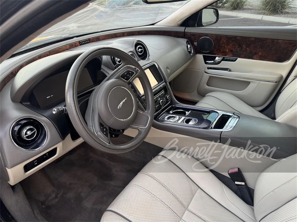 2011 Jaguar X351 XJ - Image 4 of 4