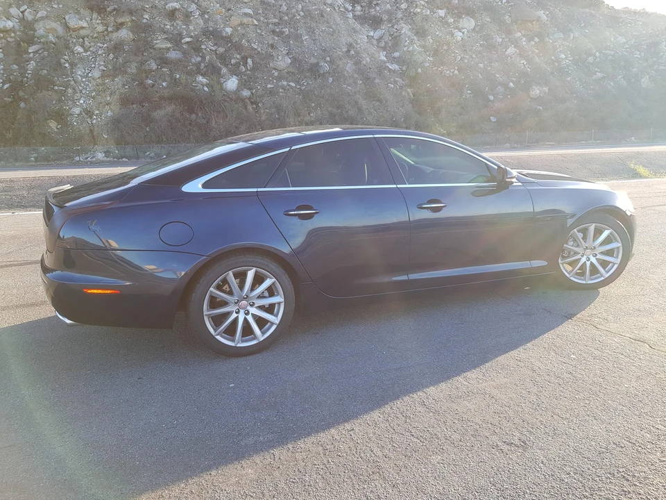 2011 Jaguar X351 XJ - Image 19 of 31