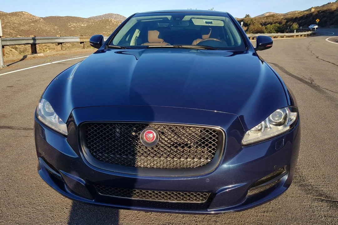 2011 Jaguar X351 XJ - Image 2 of 31