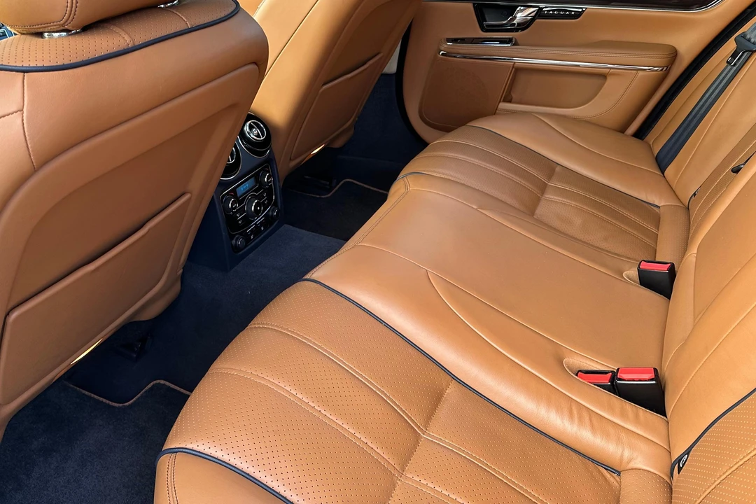 2011 Jaguar X351 XJ - Image 24 of 31