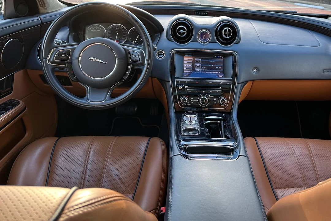 2011 Jaguar X351 XJ - Image 25 of 31