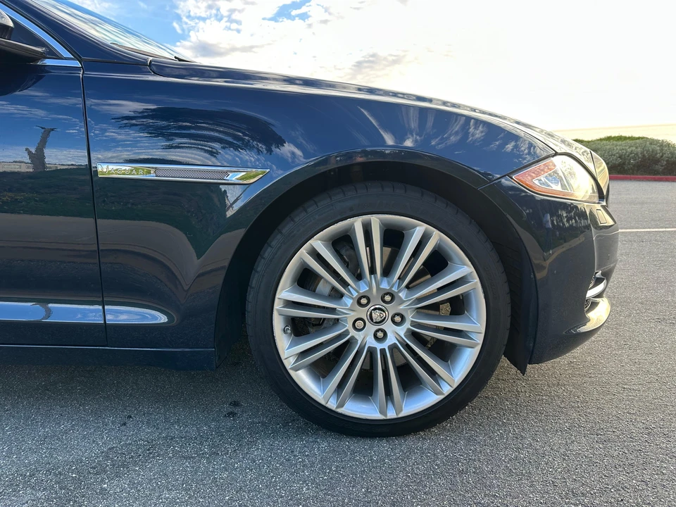 2011 Jaguar X351 XJ - Image 16 of 31