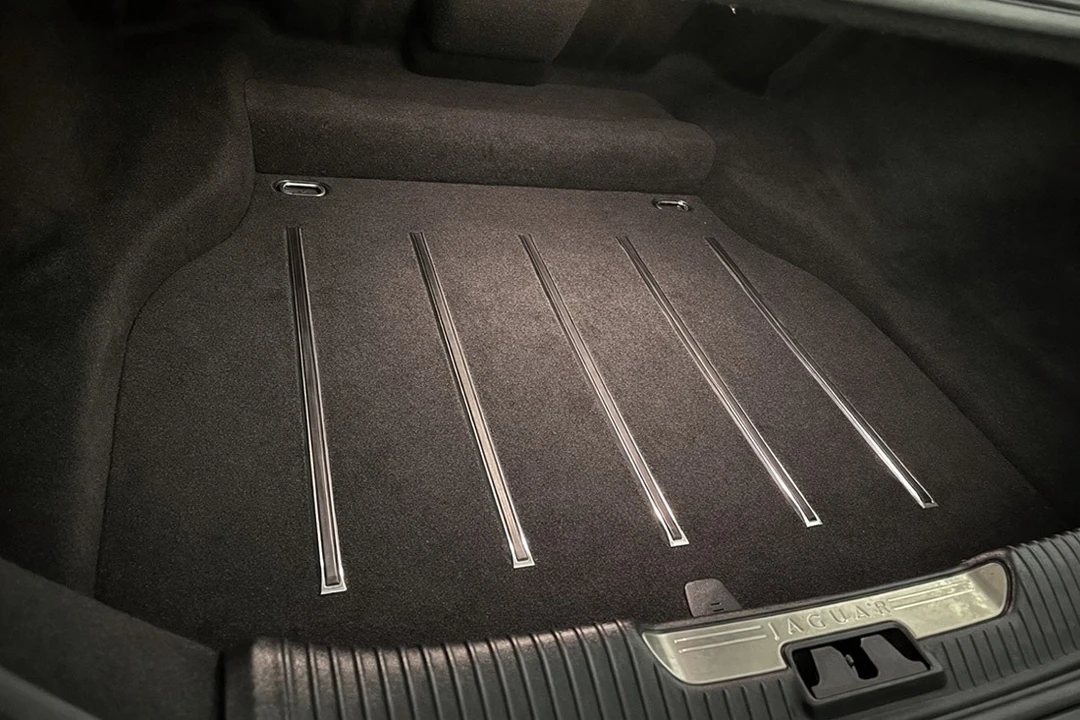 2011 Jaguar X351 XJ - Image 13 of 14