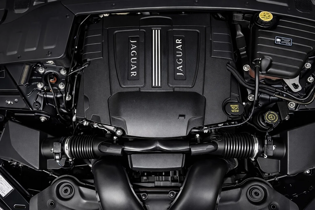2011 Jaguar X351 XJ - Image 12 of 14