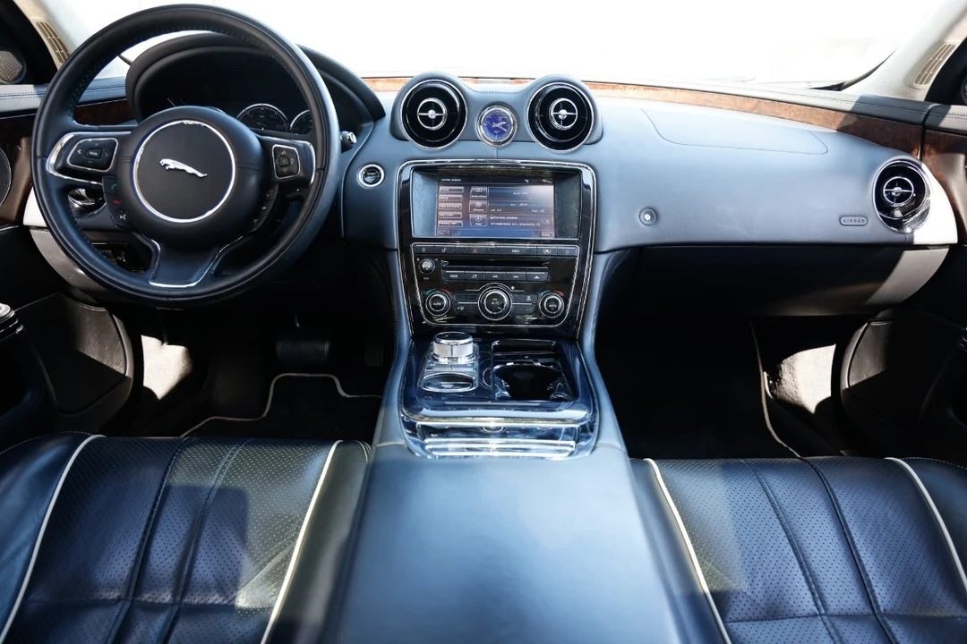 2011 Jaguar X351 XJR - Image 21 of 21