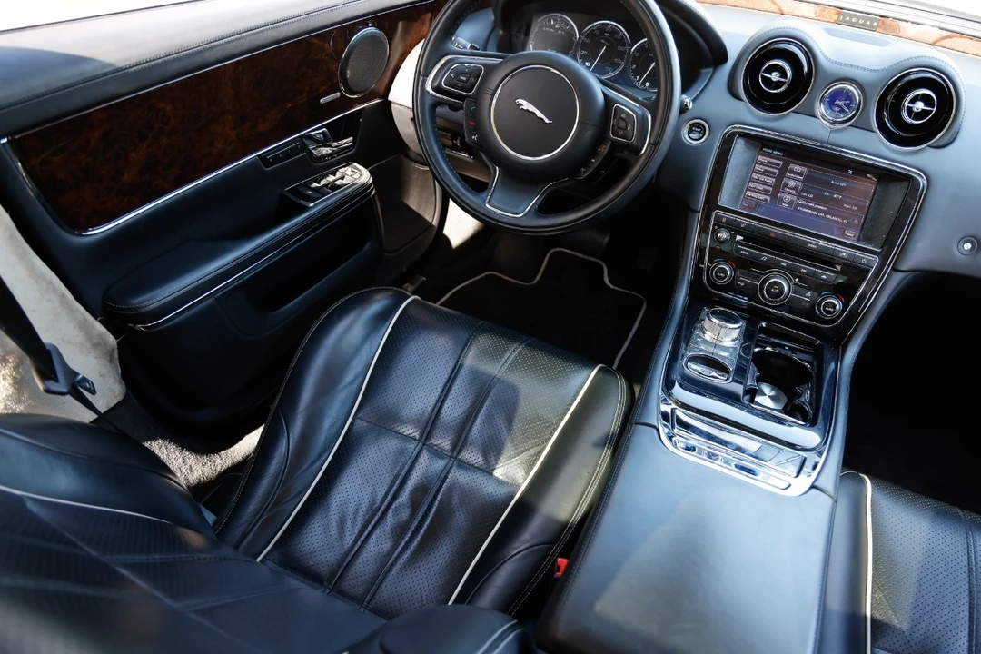 2011 Jaguar X351 XJR - Image 20 of 21