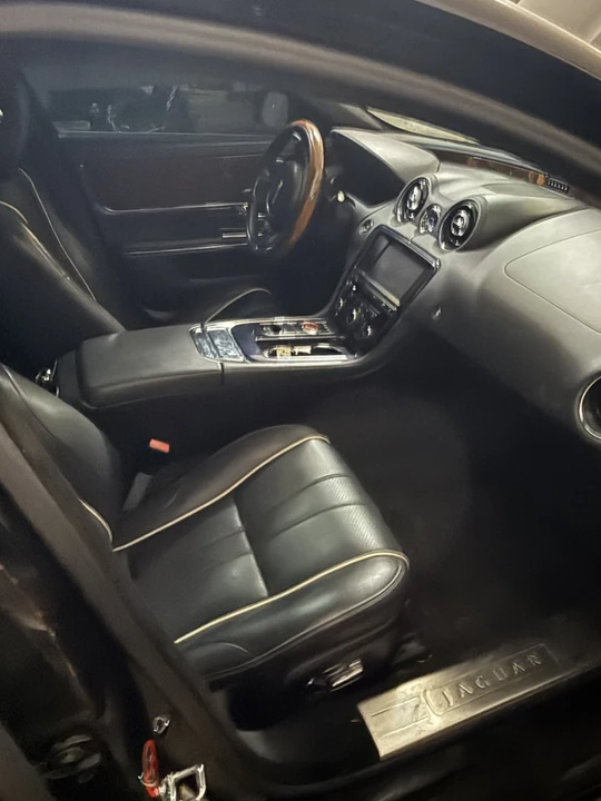 2011 Jaguar X351 XJ - Image 15 of 23