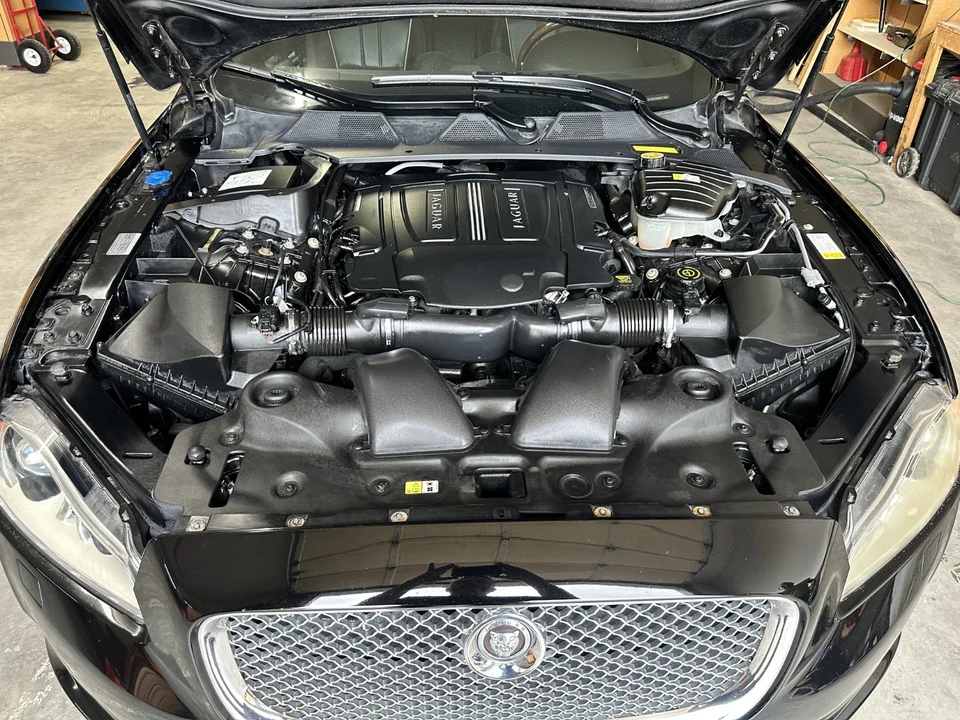 2011 Jaguar X351 XJ - Image 12 of 23