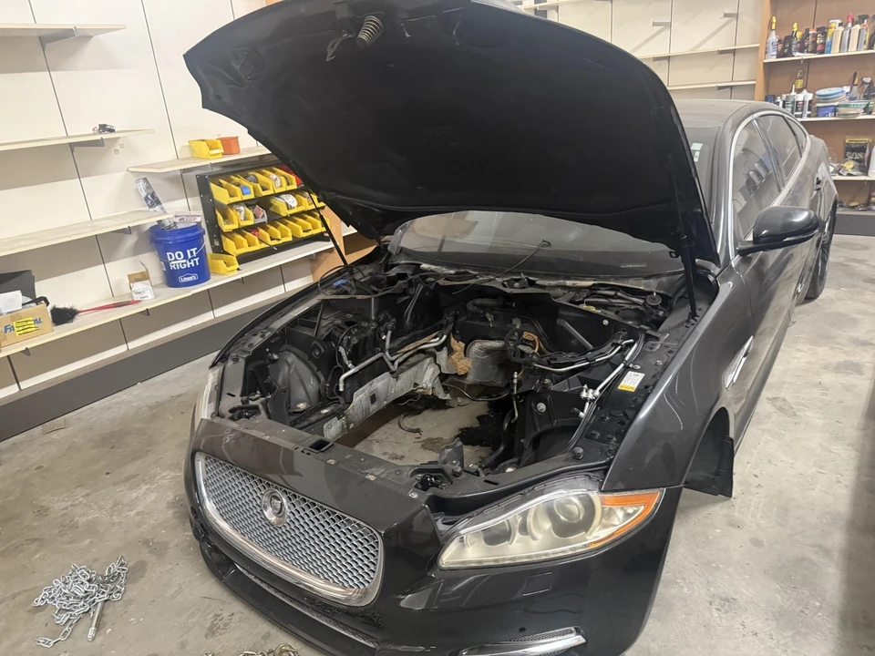 2011 Jaguar X351 XJ - Image 4 of 23