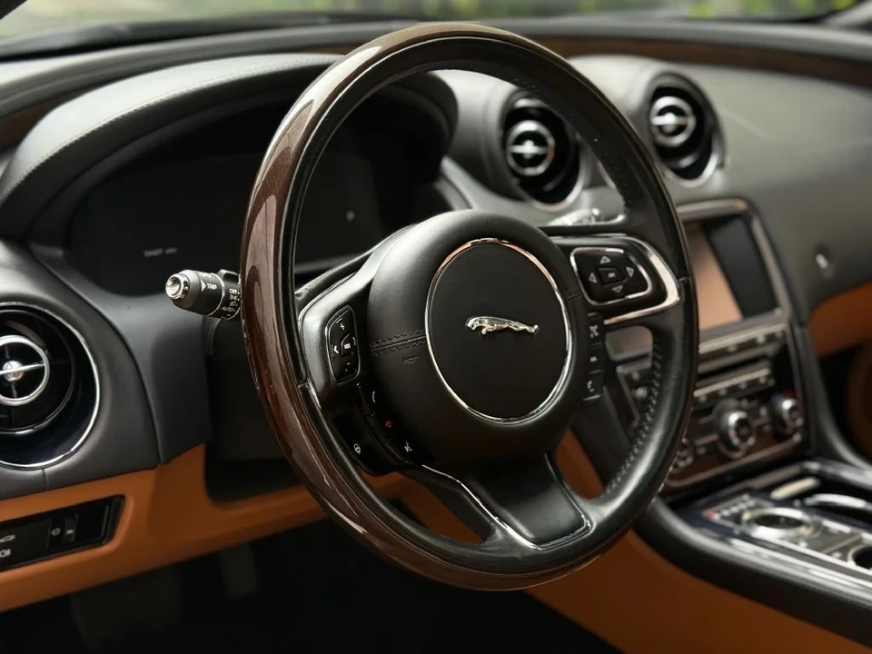 2011 Jaguar X351 XJR - Image 19 of 21
