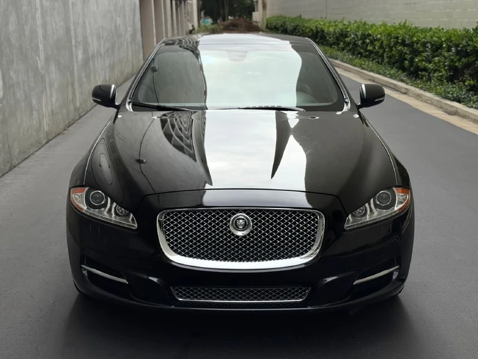2011 Jaguar X351 XJR - Image 3 of 21