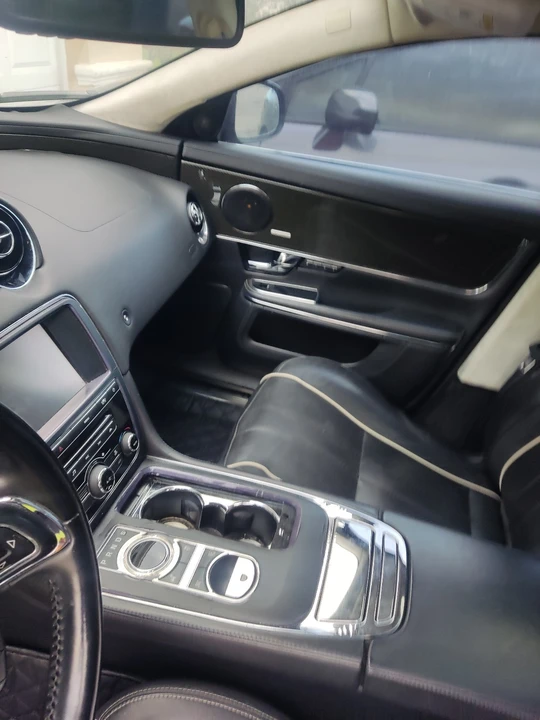 2011 Jaguar X351 XJR - Image 16 of 20