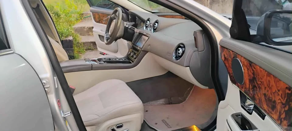 2011 Jaguar X351 XJ - Image 8 of 9