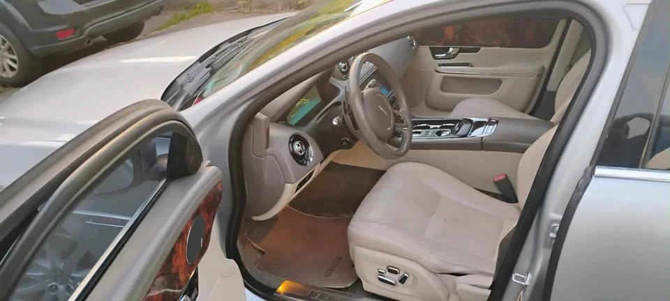 2011 Jaguar X351 XJ - Image 6 of 9